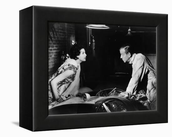 ON THE BEACH, 1959 directed by STANLEY KRAMER Ava Gardner and Fred Astaire (b/w photo)-null-Framed Stretched Canvas