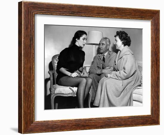 On the set ; Elizabeth Taylor and his parents, Francis and Sara Taylor. LOVE IS BETTER THAN EVER, 1-null-Framed Photo