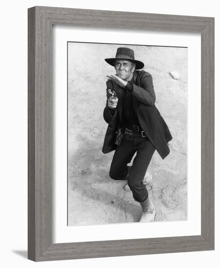 Once Upon a Time in the West, Henry Fonda, 1968-null-Framed Photo