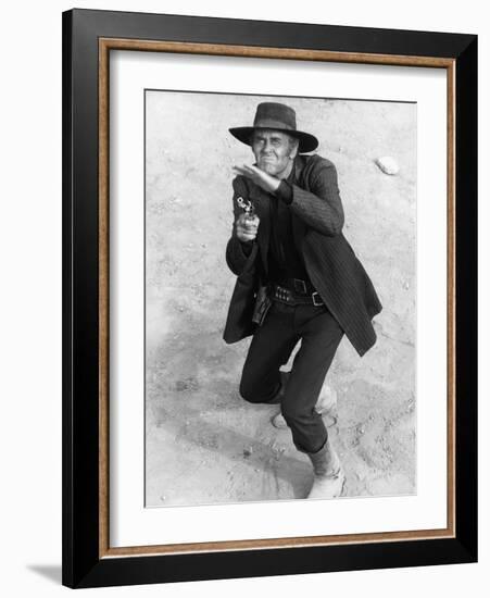 Once Upon a Time in the West, Henry Fonda, 1968-null-Framed Photo