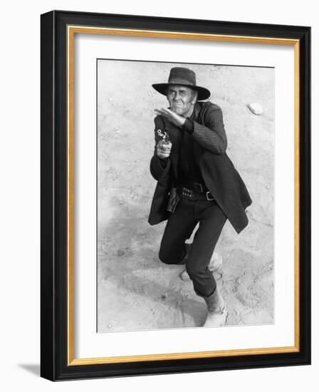 Once Upon a Time in the West, Henry Fonda, 1968-null-Framed Photo