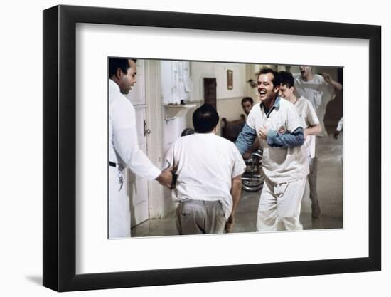 ONE FLEW OVER THE CUCKOO'S NEST, 1975 DIRECTED MILOS FORMAN Jack Nicholson (photo)-null-Framed Photo