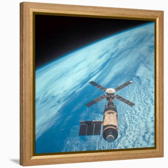 Orbiting Space Laboratory Skylab Aloft Above Earth-null-Framed Premier Image Canvas
