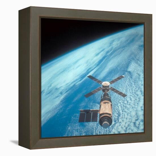 Orbiting Space Laboratory Skylab Aloft Above Earth-null-Framed Premier Image Canvas