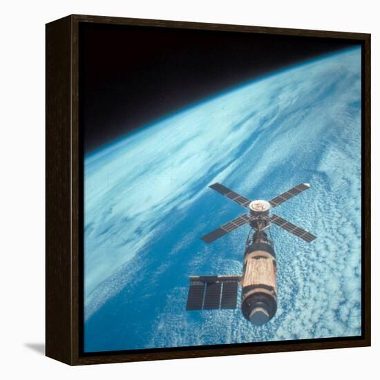 Orbiting Space Laboratory Skylab Aloft Above Earth-null-Framed Premier Image Canvas