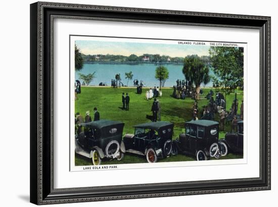 Orlando, Florida - Crowded Lake Eola and Park Scene-Lantern Press-Framed Art Print