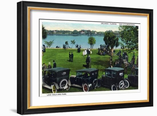 Orlando, Florida - Crowded Lake Eola and Park Scene-Lantern Press-Framed Art Print