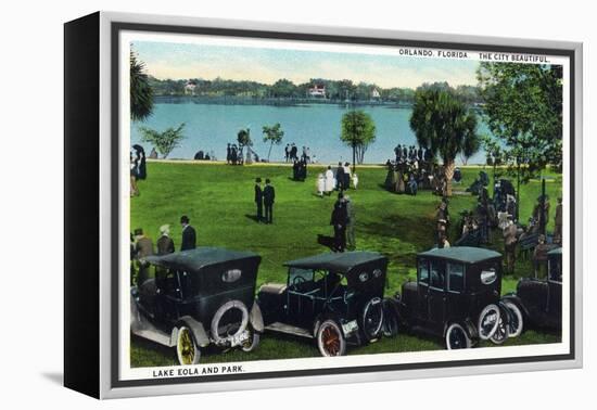 Orlando, Florida - Crowded Lake Eola and Park Scene-Lantern Press-Framed Stretched Canvas