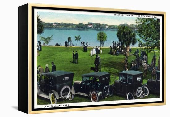 Orlando, Florida - Crowded Lake Eola and Park Scene-Lantern Press-Framed Stretched Canvas