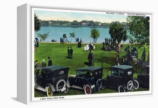 Orlando, Florida - Crowded Lake Eola and Park Scene-Lantern Press-Framed Stretched Canvas