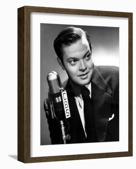 Orson Welles at the CBS Microphone in Publicity Shot for Murcury Summer Theater, 1946-null-Framed Photo