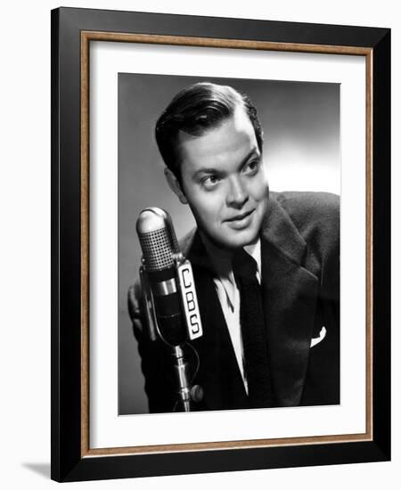 Orson Welles at the CBS Microphone in Publicity Shot for Murcury Summer Theater, 1946-null-Framed Photo