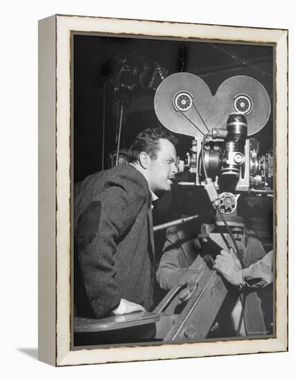 Orson Welles Directs "Around the World"-Al Fenn-Framed Premier Image Canvas