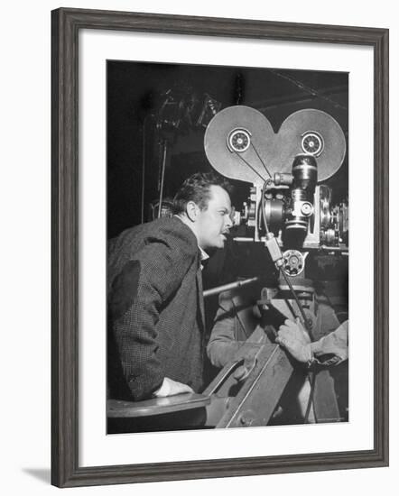 Orson Welles Directs "Around the World"-Al Fenn-Framed Premium Photographic Print