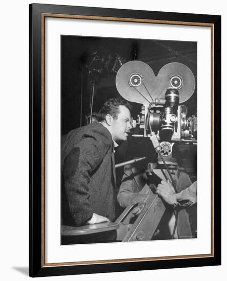 Orson Welles Directs "Around the World"-Al Fenn-Framed Premium Photographic Print