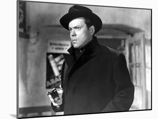Orson Welles in 'The Third Man', 1949 (b/w photo)-English School-Mounted Photo