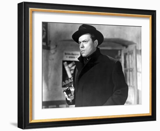 Orson Welles in 'The Third Man', 1949 (b/w photo)-English School-Framed Photo