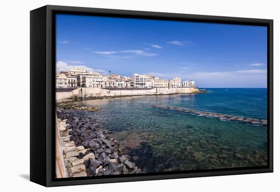 Ortigia Island, Syracuse (Siracusa), Sicily, Italy, Mediterranean, Europe-Matthew Williams-Ellis-Framed Premier Image Canvas