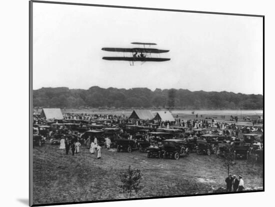 Orville Wright and Lahm in Record Flight Photograph - Fort Meyer, VA-Lantern Press-Mounted Art Print