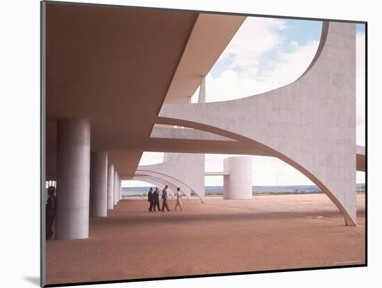 Oscar Niemeyer's Palacio Do Planalto Facade with Visitors Walking-Dmitri Kessel-Mounted Photographic Print