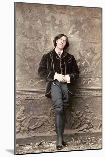 Oscar Wilde, Early 1880S (Photo)-Napoleon Sarony-Mounted Giclee Print