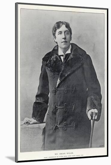 Oscar Wilde, Irish Writer and Playwright-null-Mounted Photographic Print