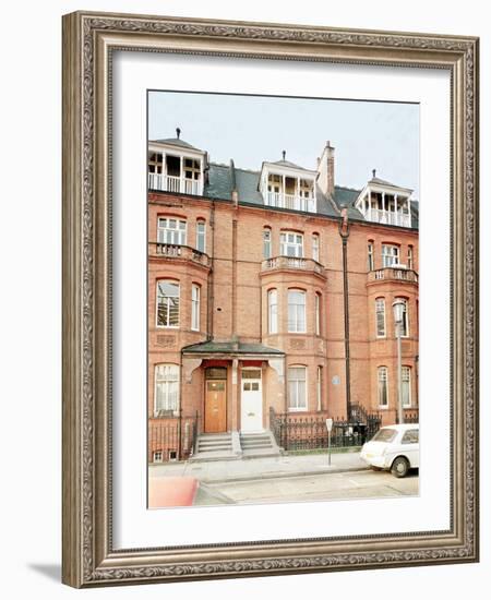 Oscar Wilde's House in Tite Street, Chelsea-null-Framed Giclee Print