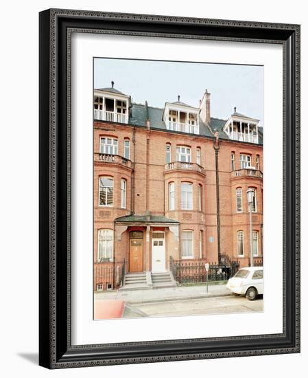 Oscar Wilde's House in Tite Street, Chelsea-null-Framed Giclee Print