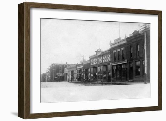 Osceola, Nebraska - Exterior View of the Osceola National Bank-Lantern Press-Framed Art Print