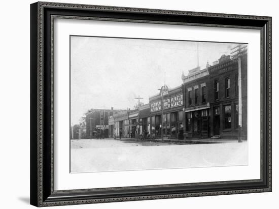 Osceola, Nebraska - Exterior View of the Osceola National Bank-Lantern Press-Framed Art Print