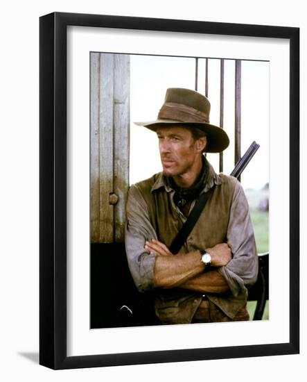 OUT OF AFRICA, 1985 directed by SYDNEY POLLACK Robert Redford (photo)-null-Framed Photo