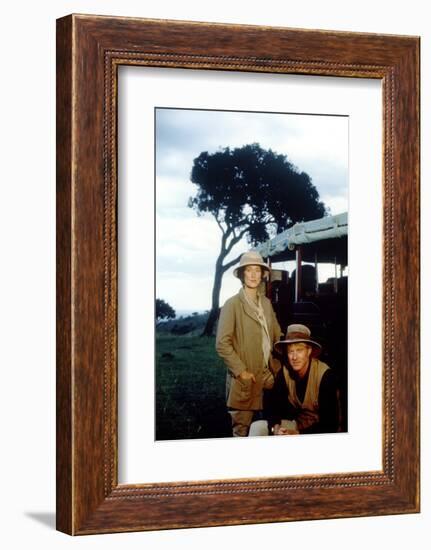 Out of Africa by Sydney Pollack with Meryl Streep and Robert Redford, 1985 (photo)-null-Framed Photo