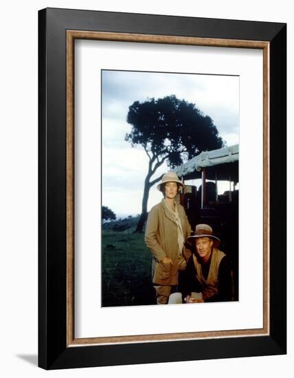 Out of Africa by Sydney Pollack with Meryl Streep and Robert Redford, 1985 (photo)-null-Framed Photo