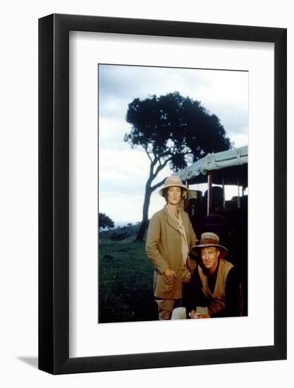 Out of Africa by Sydney Pollack with Meryl Streep and Robert Redford, 1985 (photo)-null-Framed Photo