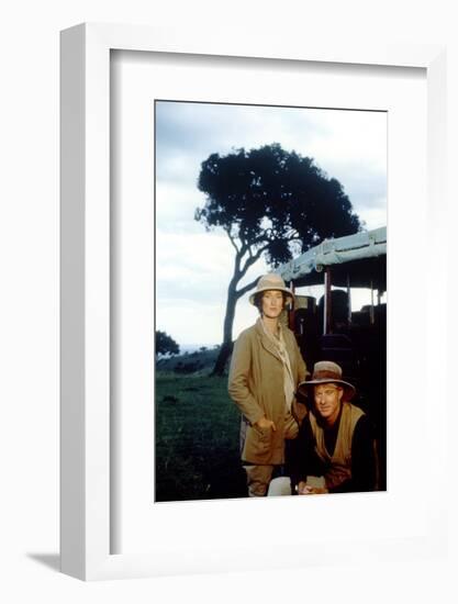 Out of Africa by Sydney Pollack with Meryl Streep and Robert Redford, 1985 (photo)-null-Framed Photo