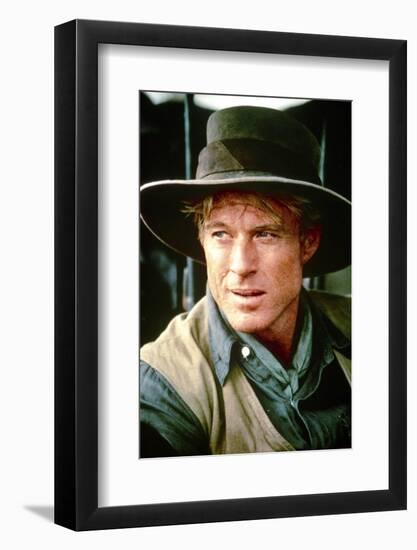 Out of Africa by Sydney Pollack with Robert Redford, 1985 (photo)-null-Framed Photo