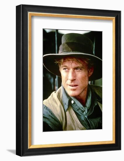 Out of Africa by Sydney Pollack with Robert Redford, 1985 (photo)-null-Framed Photo