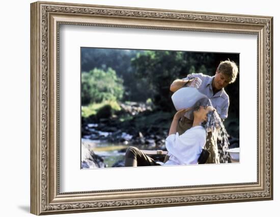 Out of Africa by Sydney Pollack with Robert Redford and Meryl Streep, 1985 (photo)-null-Framed Photo