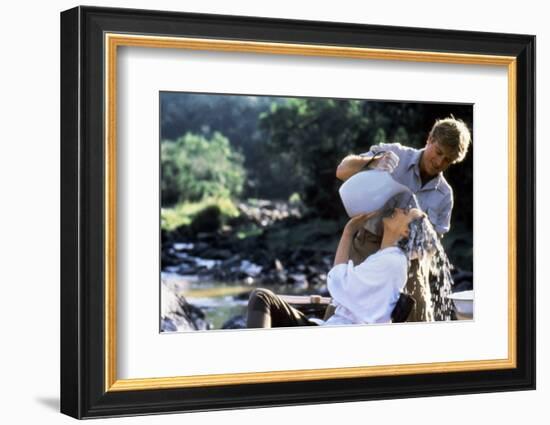 Out of Africa by Sydney Pollack with Robert Redford and Meryl Streep, 1985 (photo)-null-Framed Photo