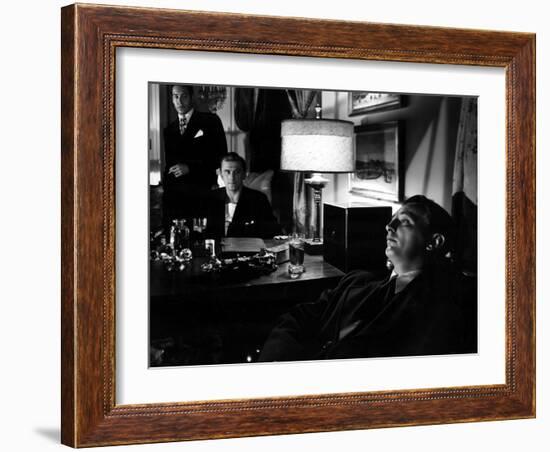 Out Of The Past, Paul Valentine, Kirk Douglas, Robert Mitchum, 1947-null-Framed Photo