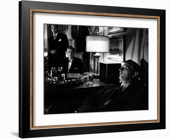 Out Of The Past, Paul Valentine, Kirk Douglas, Robert Mitchum, 1947-null-Framed Photo