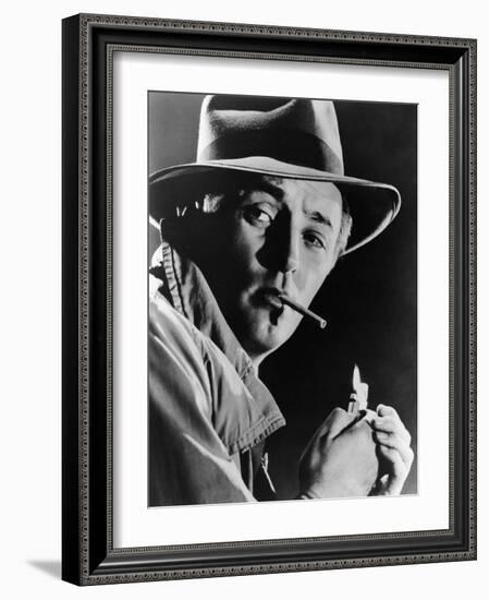 Out of the Past, Robert Mitchum, 1947-null-Framed Photo