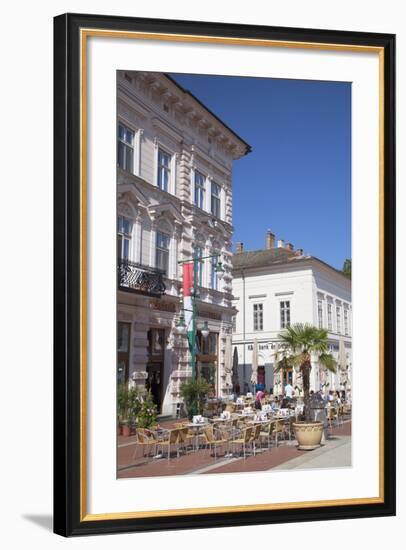 Outdoor Cafes in Klauzal Square, Szeged, Southern Plain, Hungary, Europe-Ian Trower-Framed Photographic Print