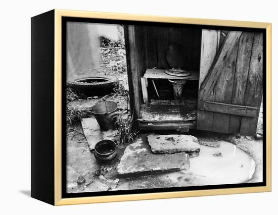 Outdoor Toilet, 1935-Carl Mydans-Framed Premier Image Canvas