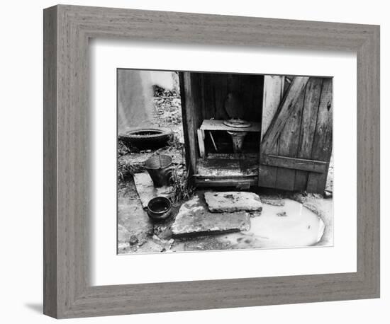 Outdoor Toilet, 1935-Carl Mydans-Framed Photographic Print