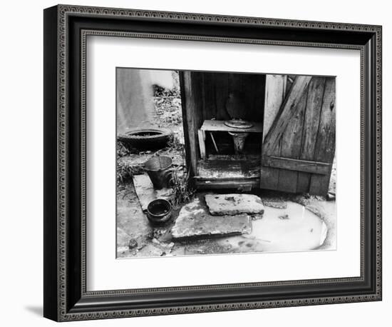 Outdoor Toilet, 1935-Carl Mydans-Framed Photographic Print