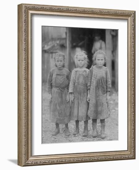 Oyster Shucker Girls in South Carolina Photograph - Port Roy, SC-Lantern Press-Framed Art Print