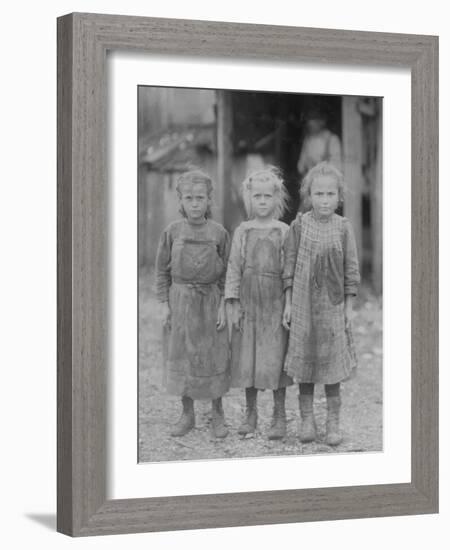 Oyster Shucker Girls in South Carolina Photograph - Port Roy, SC-Lantern Press-Framed Art Print