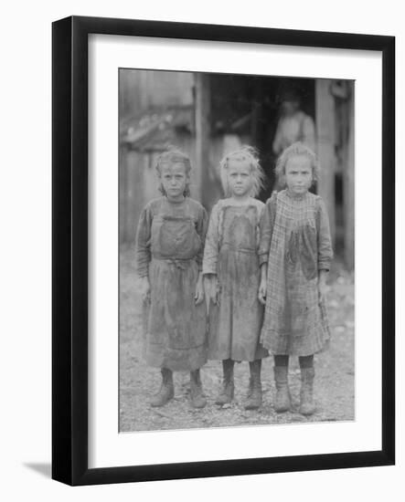 Oyster Shucker Girls in South Carolina Photograph - Port Roy, SC-Lantern Press-Framed Art Print