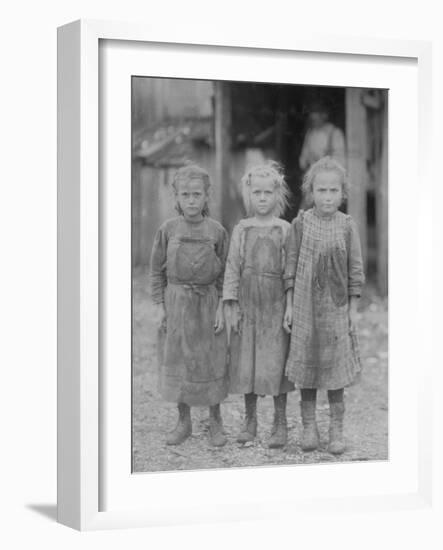 Oyster Shucker Girls in South Carolina Photograph - Port Roy, SC-Lantern Press-Framed Art Print